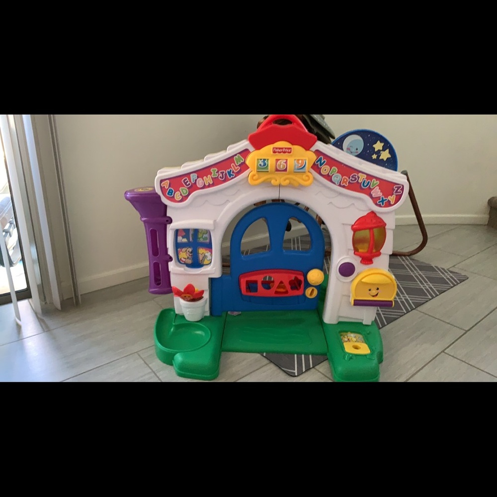 Fisher price learning home ( antique )